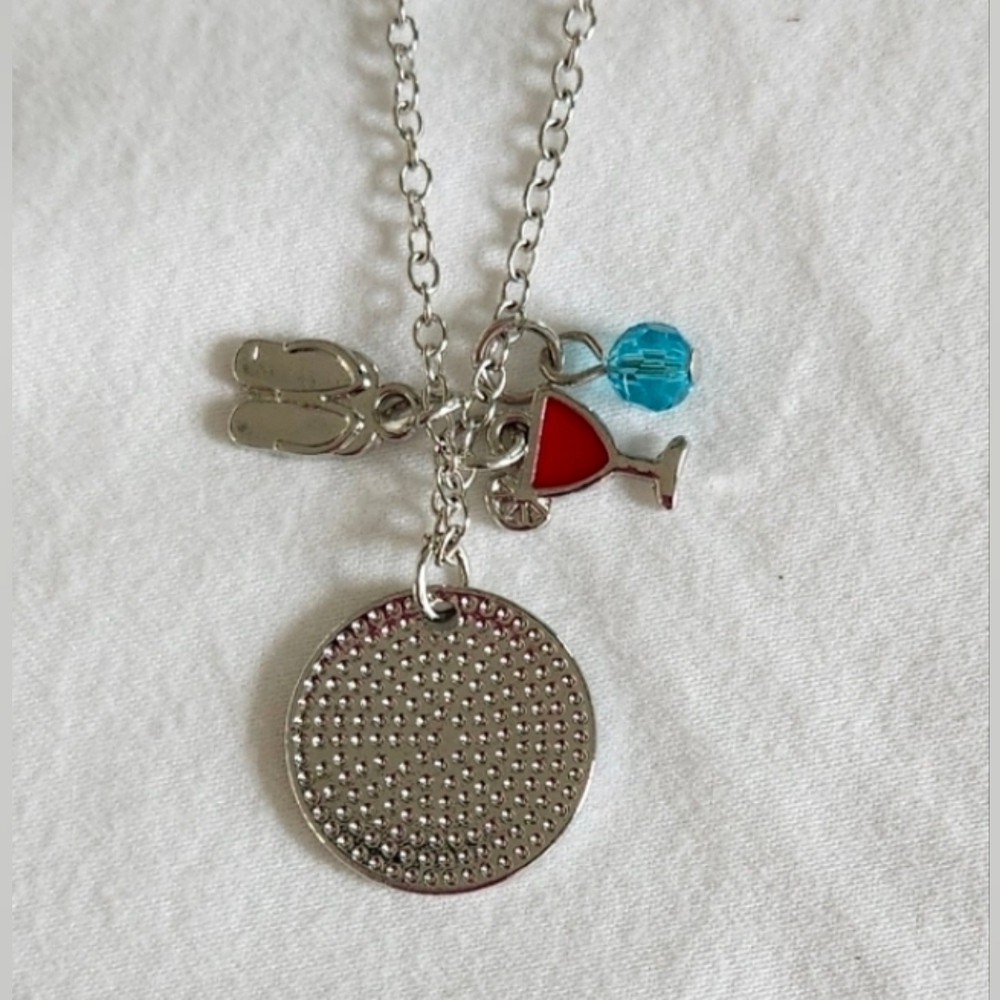 2 Silver Necklaces - Picture 9 of 9